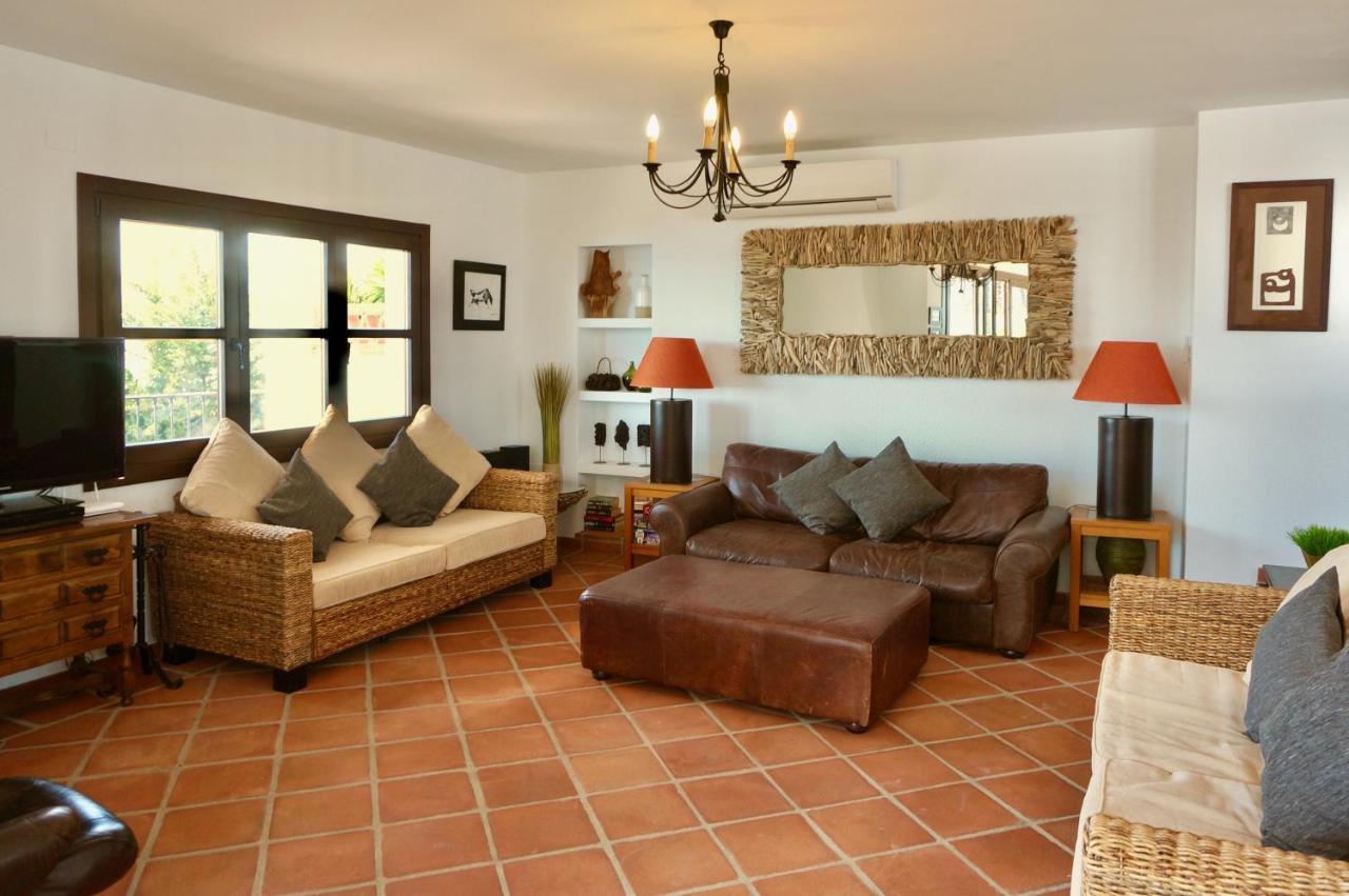 Casa Alba Villa เนร์คา ภายนอก รูปภาพ